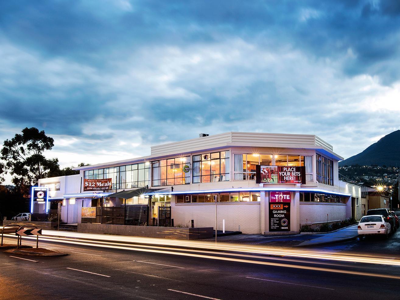 Nightcap At Carlyle Hotel Derwent Park Exterior foto